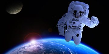 astronaut 1849402 340