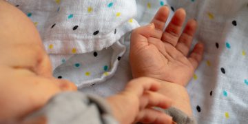 babys hand 4107327 960 720