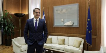 mitsotakis vouli grafeio 445 500.