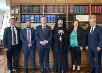 του Αρχιεπισκόπου Μακαρίου με αντιπροσωπεία της Αρμενικής Εθνικής Επιτροπής Αυστραλίας 885x500