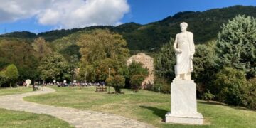 w05 83935schooltourism