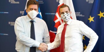 081221 synantisi miltiadi varvitsioti me ton yfypoyrgo exoterikon gia themata ee tis slovakias