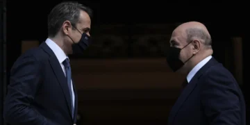 kyriakos mitsotakis kai misoustin plai.jpg