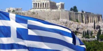 w10 84636FlagParthenon7002