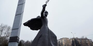 Δένδιας Έλληνες Ουκρανία