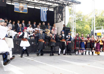 Ελληνικός παραδοσιακός χορός