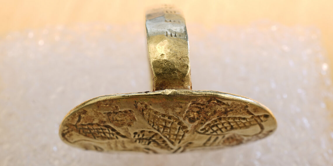Χρυσό μυκηναϊκό δαχτυλίδι επιστράφηκε στην Ελλάδα από το Ίδρυμα Nobel
