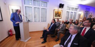 στην Ελλάδα