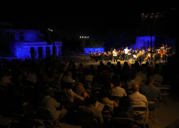 Στη μαγευτική ατμόσφαιρα του Μινωικού ανακτόρου στην Κνωσό η κρατική ορχήστρα Αθηνών