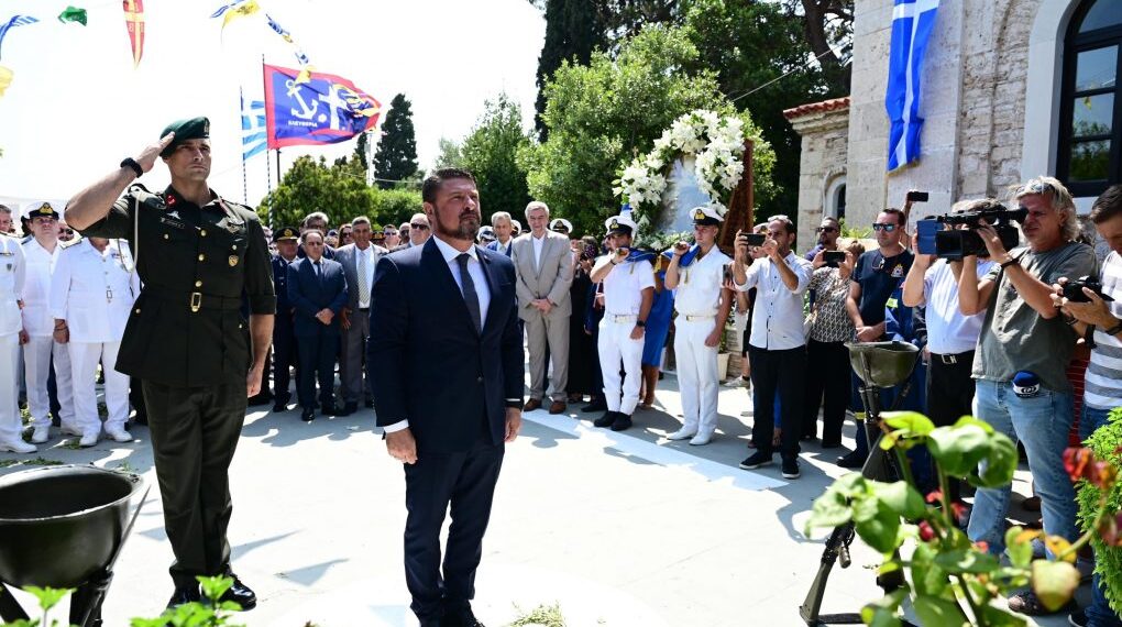 Ο ΥΦΕΘΑ Νικόλαος Χαρδαλιάς εκπροσώπησε την Κυβέρνηση στις εκδηλώσεις της 198ης επετείου της Ναυμαχίας της Μυκάλης, στο Πυθαγόρειο Σάμου