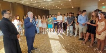 Ξεκίνησαν και πάλι τα εκπαιδευτικά προγράμματα φιλοξενίας για νέες και νέους της Διασποράς