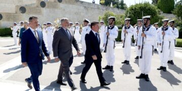 Εκδηλώσεις για τον εορτασμό της ιστορικής επετείου της Ναυμαχίας της Σαλαμίνας στο Μνημείο του Αγνώστου Στρατιώτη