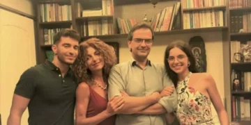 Μπαμπάς, μαμά, γιος και κόρη, φοιτητές στο Πανεπιστήμιο Κρήτης!