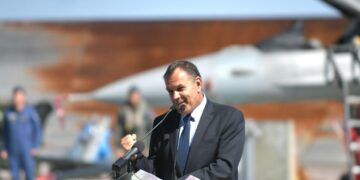 Ημέρα Ενόπλων Δυνάμεων και Εισοδίων της Θεοτόκου: Τα μηνύματα Παναγιωτόπουλου και Φλώρου