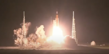 Η ιστορική εκτόξευση της αποστολής Artemis 1