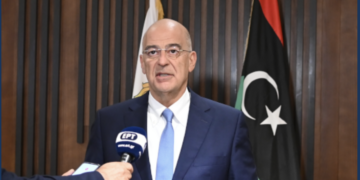 Διπλωματικό επεισόδιο: Ο Ν. Δένδιας δεν υπέκυψε στον εκβιασμό της Τρίπολης