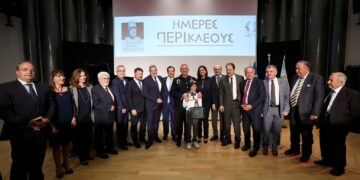 Τιμητική Βράβευση του Αρχηγού ΓΕΕΘΑ Στρατηγού Κ. Φλώρο
