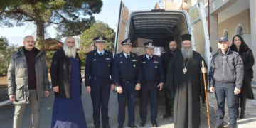 Προσφορά ειδών πρώτης ανάγκης από τους αστυνομικούς σε φιλανθρωπικά ιδρύματα στην Κεντρική Μακεδονία