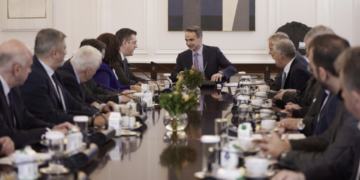 Μητσοτάκης: Πρόσθετοι πόροι 8,1 δισ. για τις Περιφέρειες