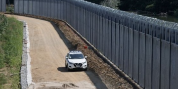 Θεοδωρικάκος: «Τα σύνορά μας είναι απροσπέλαστα - Ο φράκτης θα αναγερθεί σε όλο το μήκος του ποταμού Έβρου»