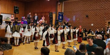 Χριστουγεννιάτικη Χοροεσπερίδα του  Ηπειρώτικου Συλλόγου Λούντβιγκσχαφεν