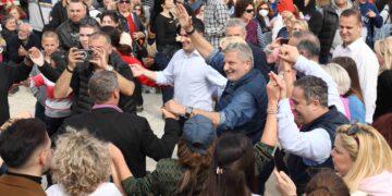 Πλήθος κόσμου στη μεγάλη γιορτή της Περιφέρειας Αττικής για τα Κούλουμα στο Μητροπολιτικό Πάρκο Αντώνης Τρίτσης