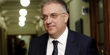 Τ. Θεοδωρικάκος: «Ταυτοποιήθηκαν οι αναρχικοί που χτύπησαν τον Βαρουφάκη»