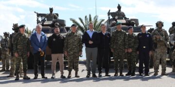 Παρουσία Παναγιωτόπουλου και Χαρδαλιά κατά την επίσκεψη του Πρωθυπουργού Κ. Μητσοτάκη σε ΔΥΚ και ΚΕΕΔ
