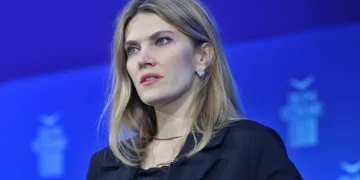 Ελεύθερη με βραχιολάκι και σε κατ' οίκον περιορισμό η Εύα Καϊλή