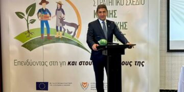 Αυγενάκης: Κίνητρα στους νέους και ενίσχυση της γεωργίας στις τοπικές κοινότητες με σεβασμό στο περιβάλλον, η «συνταγή» για το μέλλον του πρωτογενούς τομέα