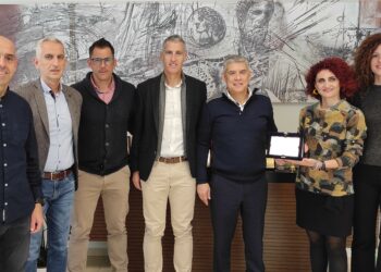 Η Περιφέρεια Θεσσαλίας βράβευσε τον Σύλλογο Δρομέων Φαλάνης για την αθλητική και κοινωνική του δράση