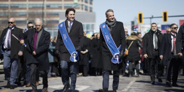 25η Μαρτίου: Μητσοτάκης και Τριντό στην μεγάλη παρέλαση στο Μόντρεαλ