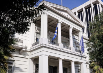 ΥΠΕΞ: Η ελληνική κυβέρνηση καταδικάζει απερίφραστα τις επιθέσεις του Ιράν προς το Ισραήλ