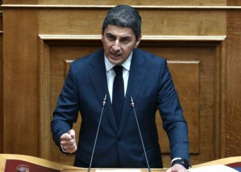 Λευτέρης Αυγενάκης: Ανακοινώθηκε στη Βουλή η διαγραφή του από την ΚΟ της Νέας Δημοκρατίας - Δεν παραδίδει την έδρα